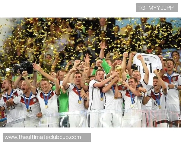 拜仁慕尼黑狂胜汉堡八球大捷精彩回放尽享足球盛宴